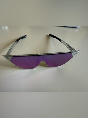 Pit Viper the showroom the quart Clear Glitter Frame Sunglasses with Dark Lenses